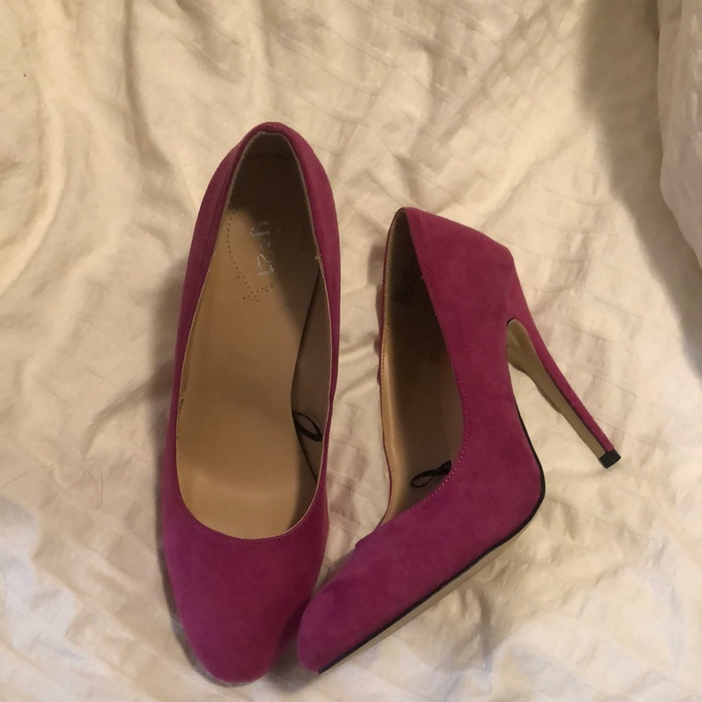Pink heels